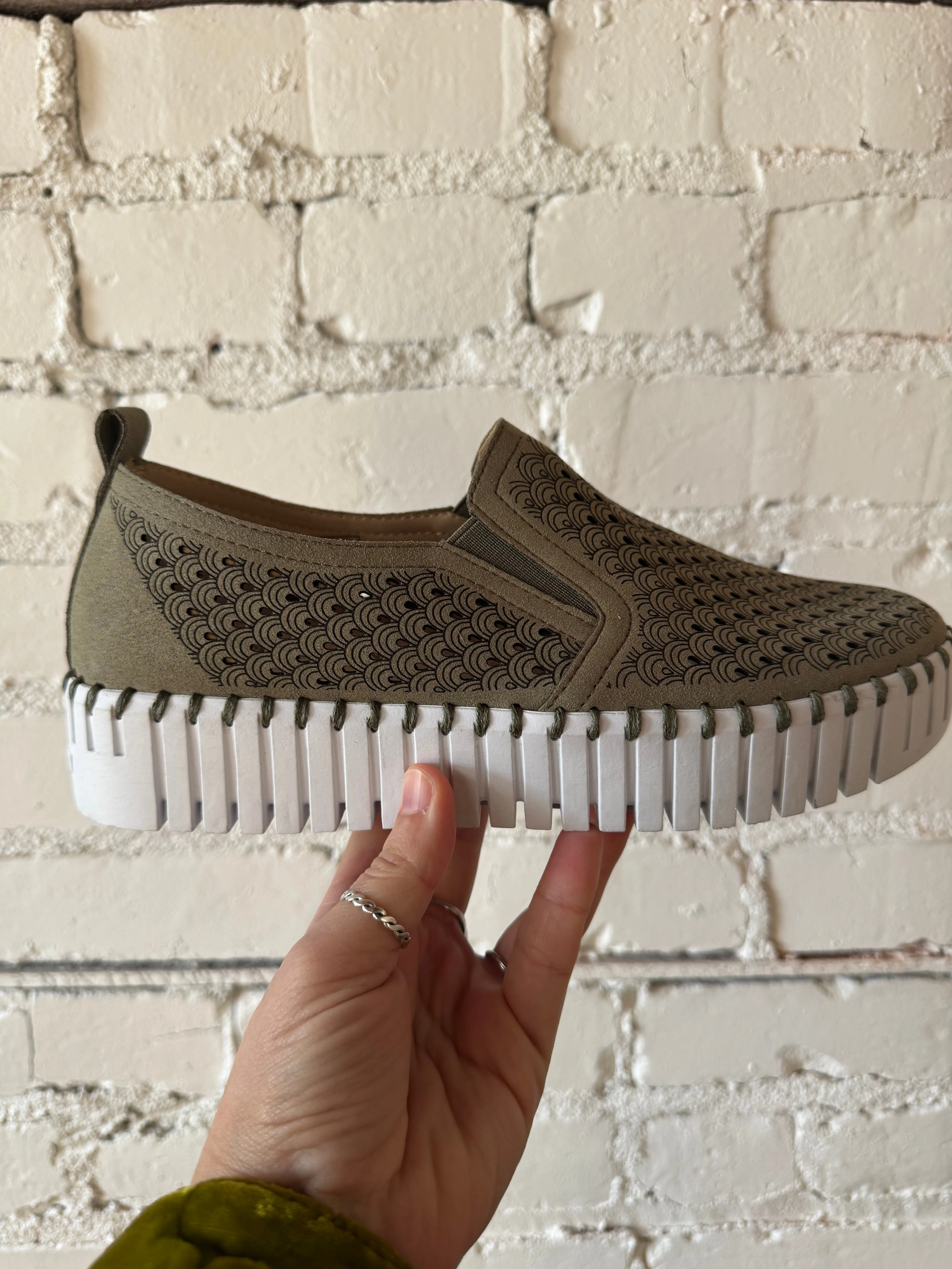 Tulip No Lace Platform Sneaker