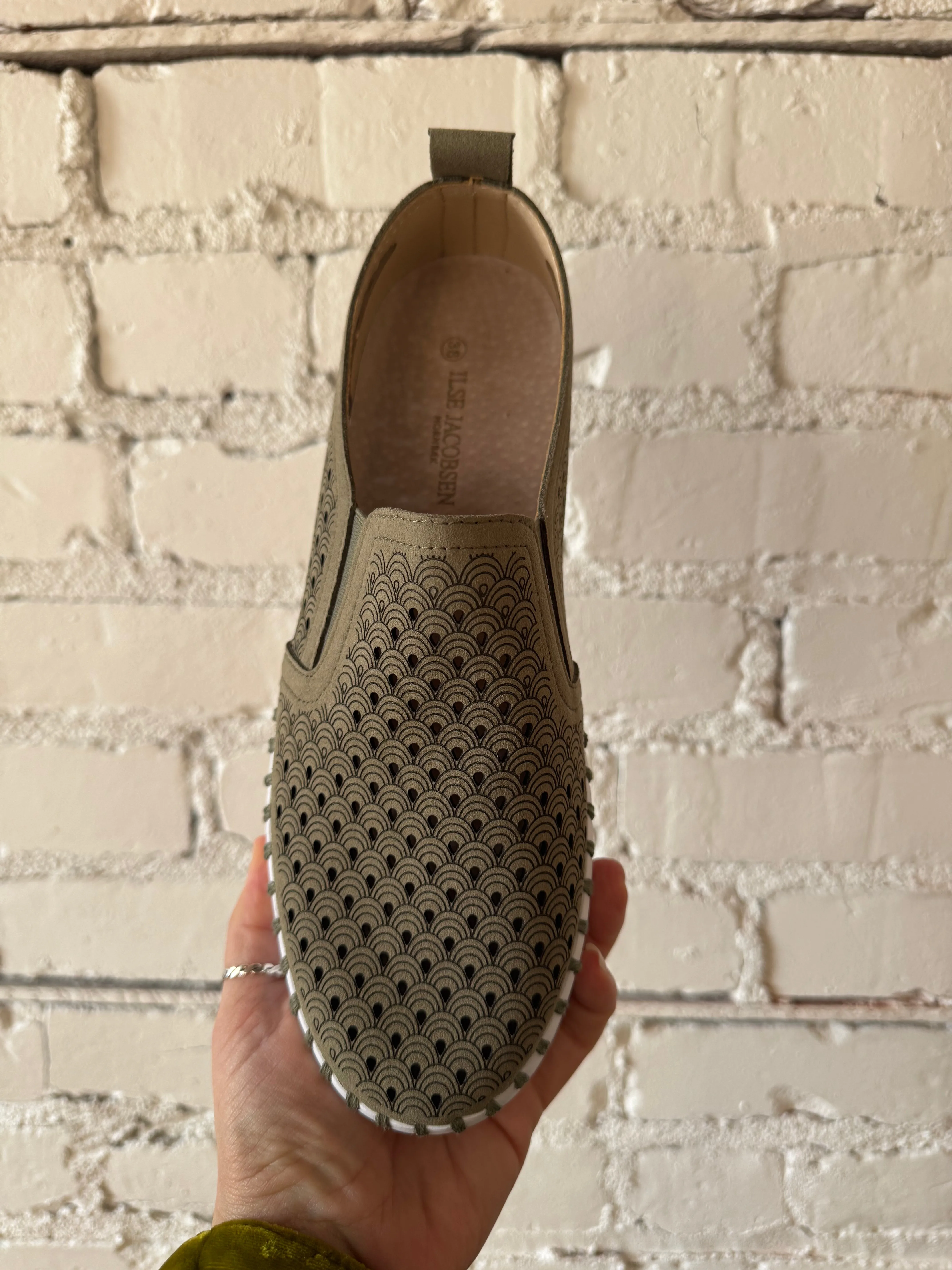 Tulip No Lace Platform Sneaker